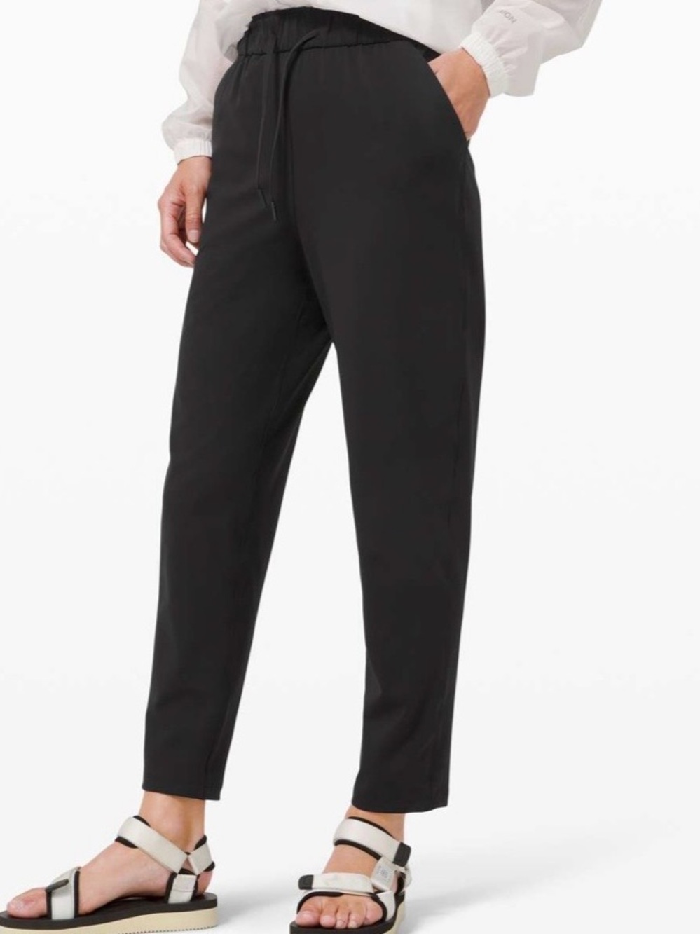 Lululemon Keep Moving Pant 7/8 High-Rise
Black Size 12